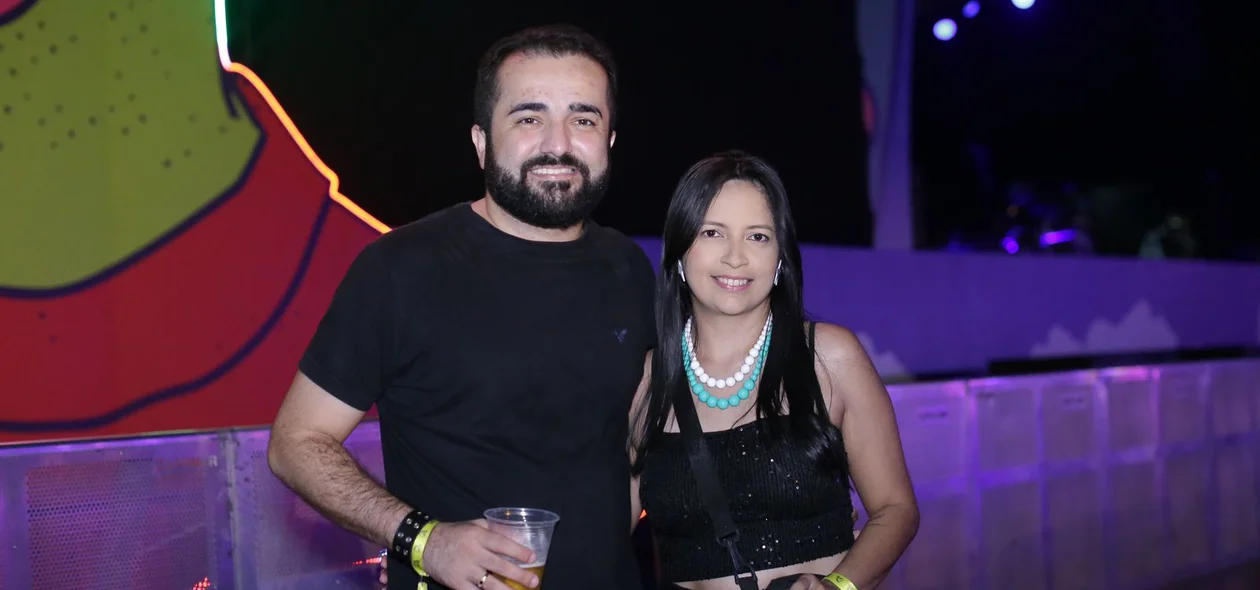 Casal curtindo o Piauí Pop