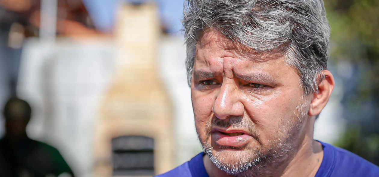 Claudio Costa, proprietário da fábrica de estofados