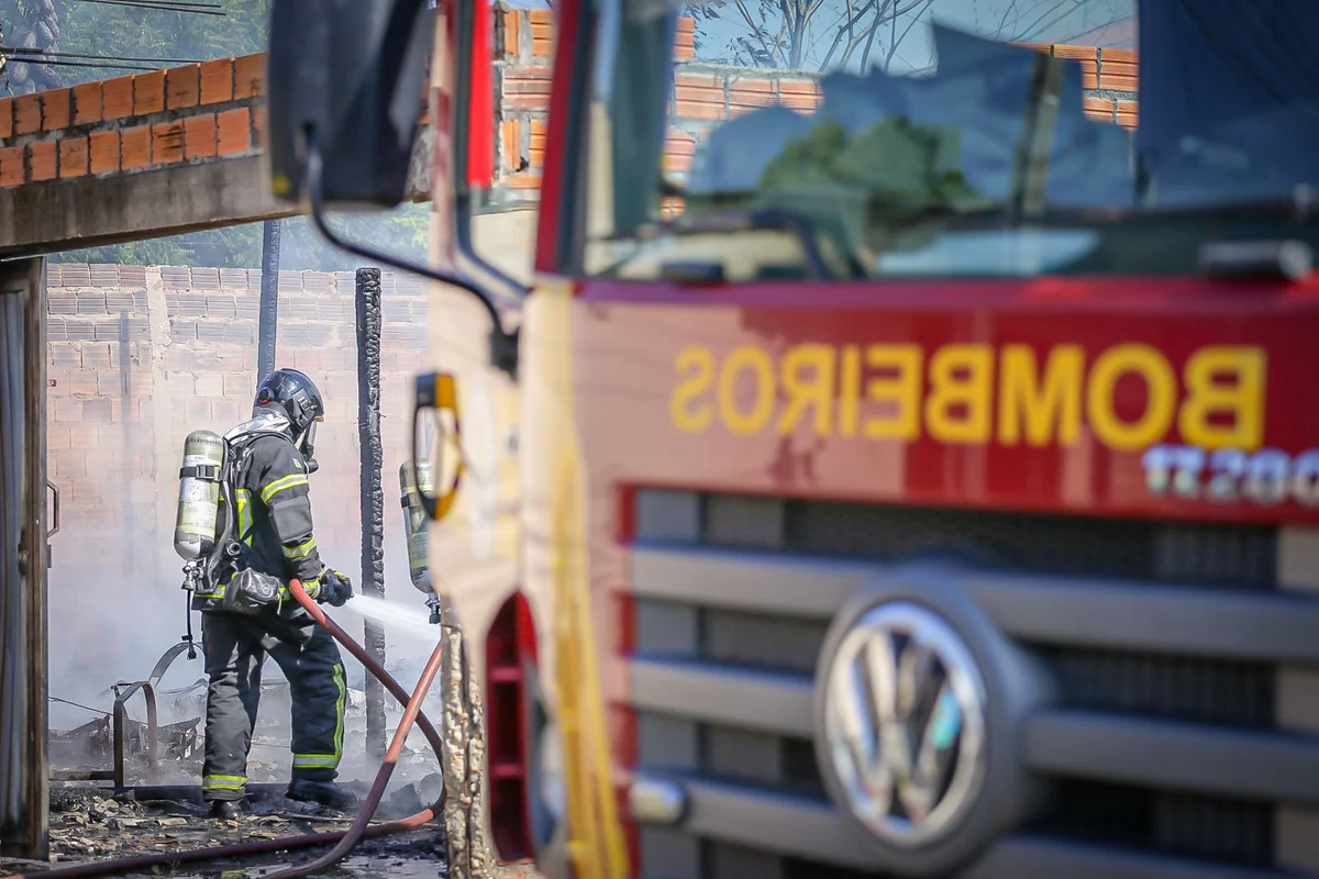 Corpo de Bombeiros é acionado para atender incêndio no HUOP em Cascavel