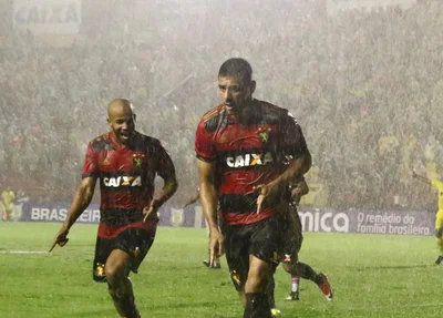 Diego Souza atuando com a camisa do Sport