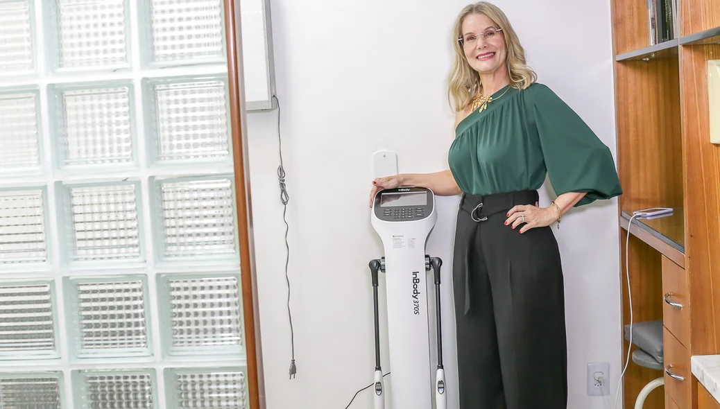 Dra. Ana Tecla na inauguração de seu consultório