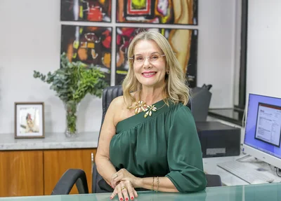 Dra. Ana Tecla