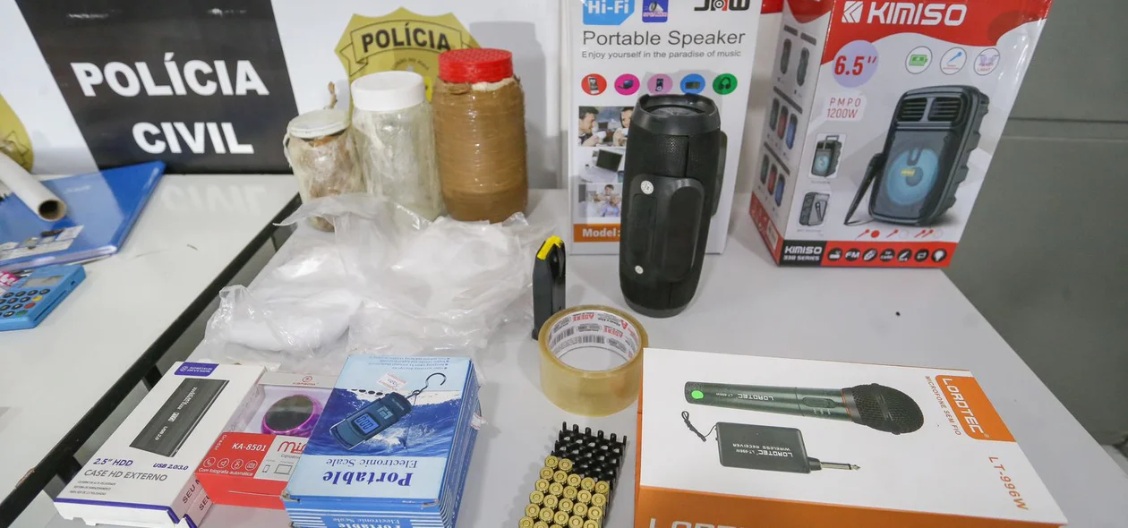 Eletrônicos apreendidos