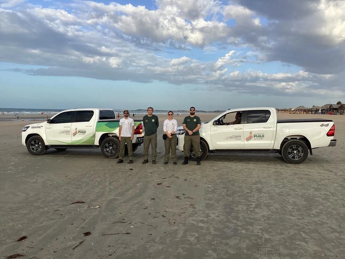 Equipes da SEMARH em fiscalização durante a operação Praia Segura