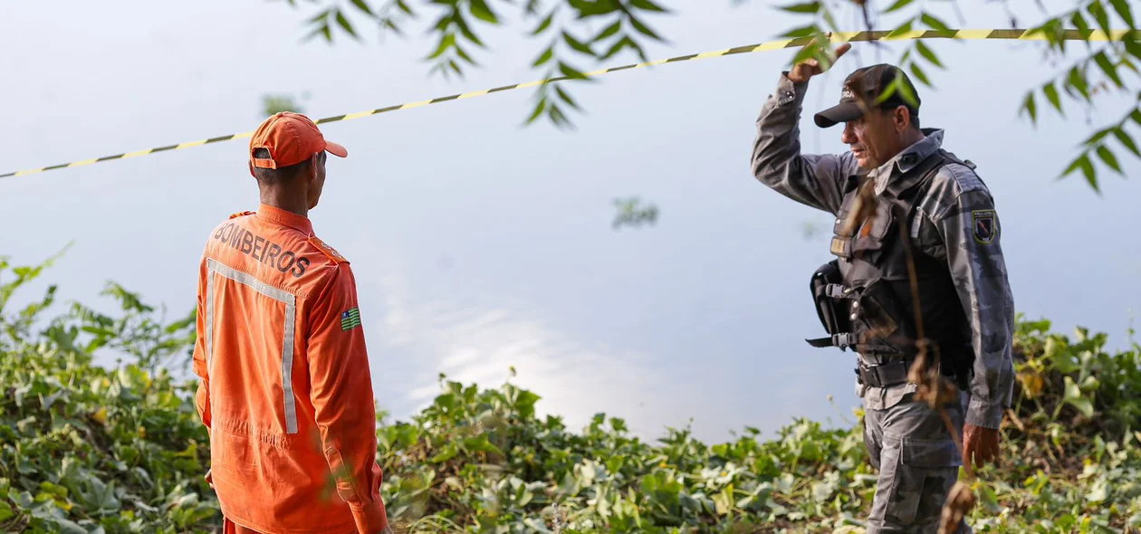 Equipes dos bombeiros e do 9º BPM foram acionados para o local