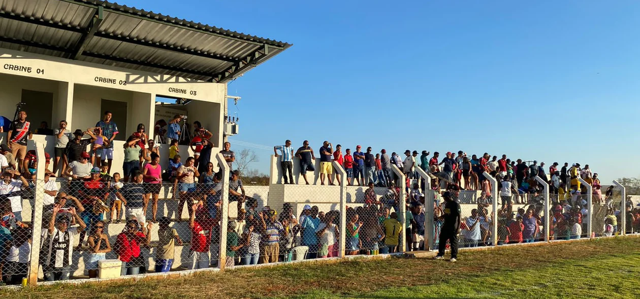 Estádio de Futebol de Amarante é inaugurado com presença de diversos atletas do futebol brasileiro