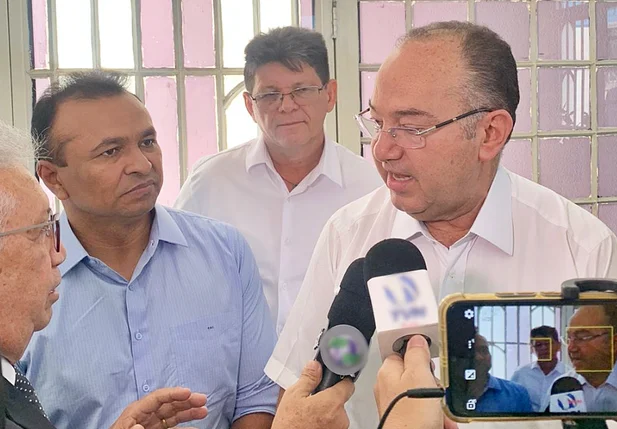 Fábio Abreu e pastor Everaldo