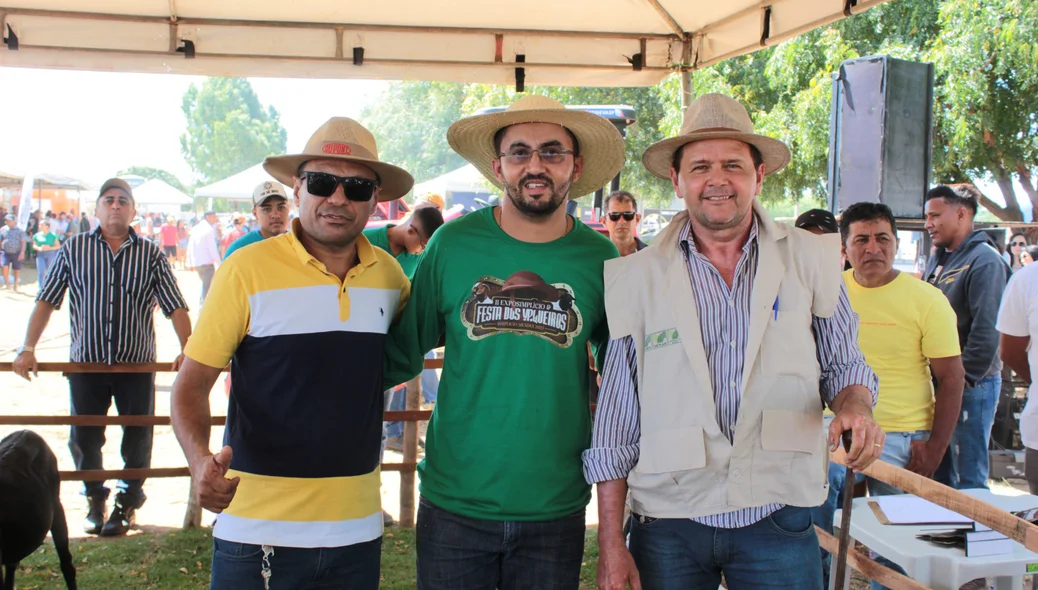 Festa dos Vaqueiros de Simplício Mendes acarreta multidão no município