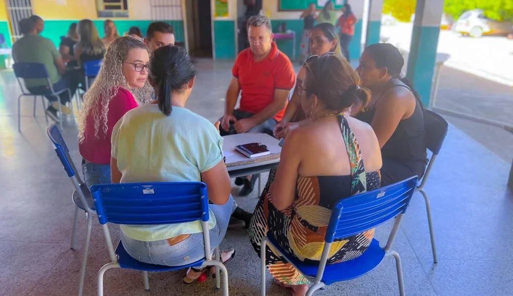 Foi um momento de troca de experiências, reflexões e planejamento entre educadores