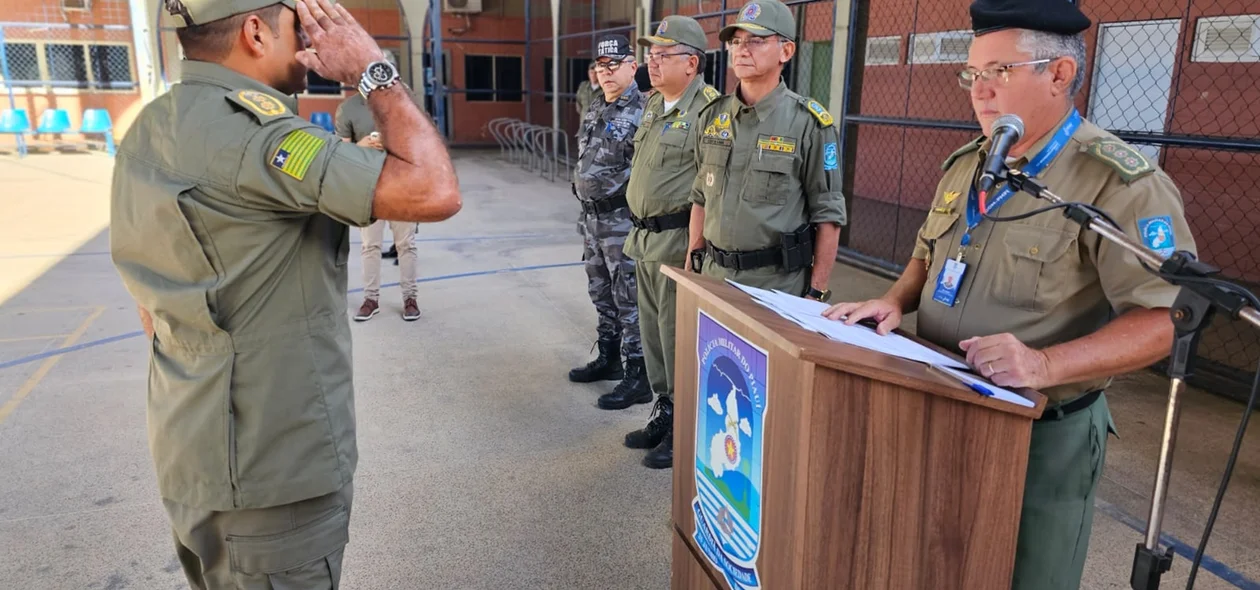 Foram passados os comandos do 1º, 6º, 8º, 13º, 17º e 26º batalhões e do Batalhão de Operações Especiais (BOPAer)