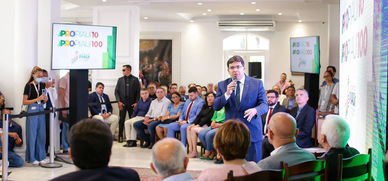 Governador Rafael Fonteles conduziu a solenidade