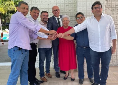 João de Deus, Wellington Dias, Fábio Novo, Franzé Silva, Regina Sousa, Cícero Magalhães e Rafael Fonteles