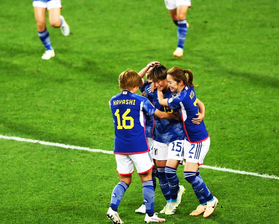 Jogadoras do Japão comemoram classificação para as oitavas da Copa do Mundo