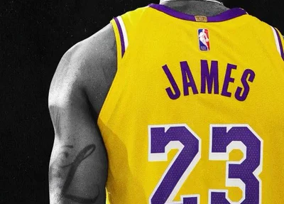 LeBron James volta ao nº 23