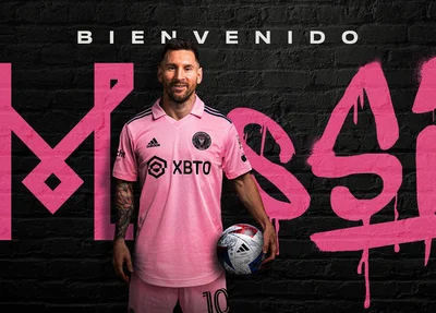 Lionel Messi aparece pela primeira vez com o uniforme do Inter