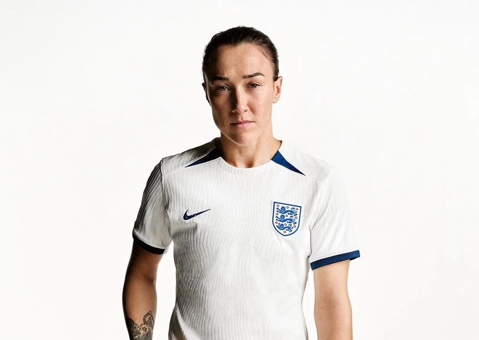 Lucy Bronze, jogadora da Inglaterra