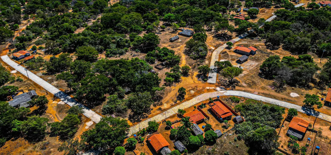 Mais de 7.000 metros quadrados de calçamento no assentamento