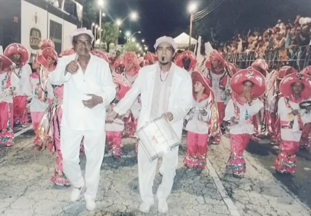 Manoel Messias em desfile da Escola de Samba Sambão