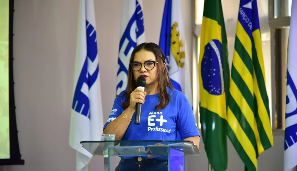 Mara Regina Facundes, aluna da Escola de Eletricistas