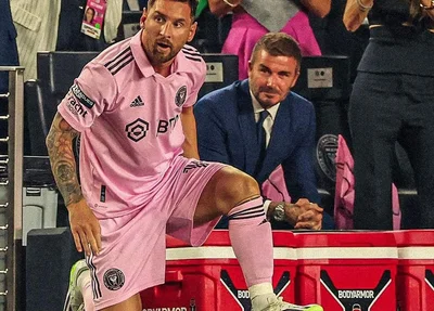 Messi em sua estreia pelo Inter Miami observado por Beckham