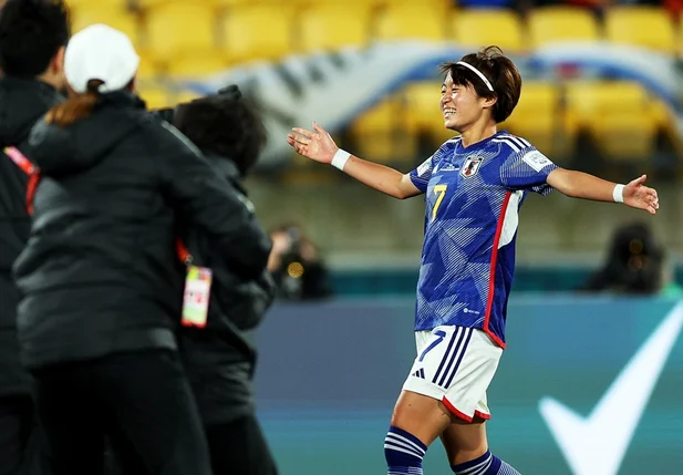 Miyazawa foi o nome da partida ao marcar dois gols e conceder uma assistência