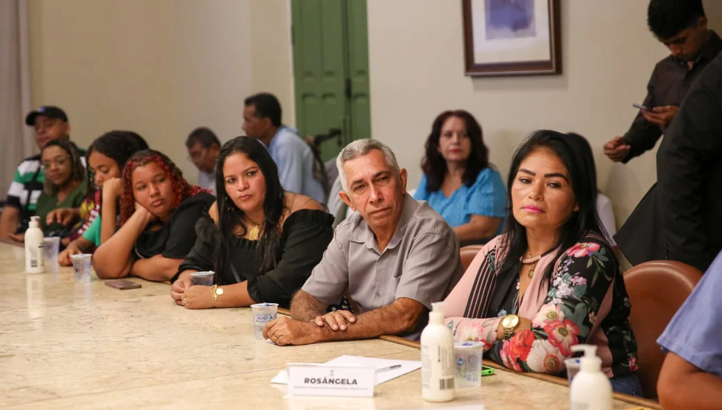 Moradores participaram da reunião no salão nobre