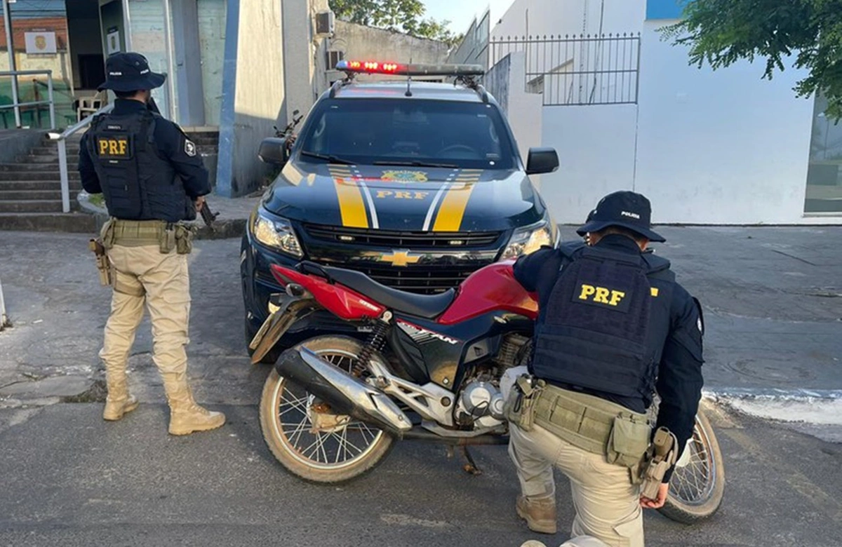 Motocicleta adulterada é apreendida pela PRF em Nazaré do Piauí