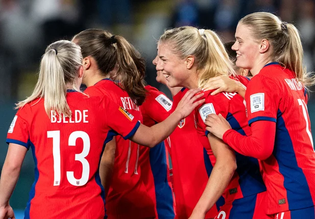 Norueguesas comemoram vitória e classificação