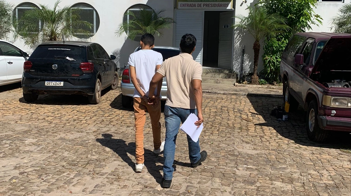 O suspeito teria ameaçado a vítima para ter relações sexuais