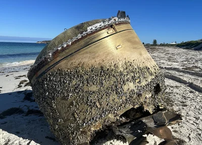 Objeto cilíndrico encontrado em praia na Austrália
