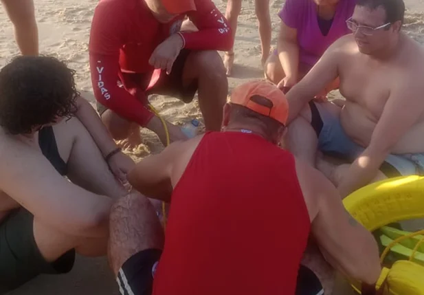 Pai e filho foram resgatados "com muito trabalho"