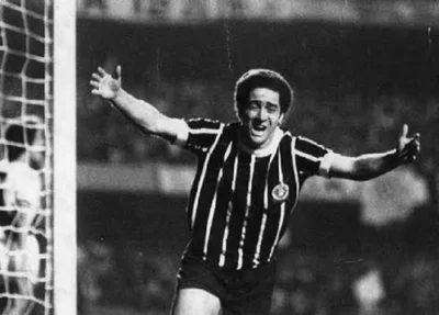 Palhinha, atuando com a blusa do Corinthians