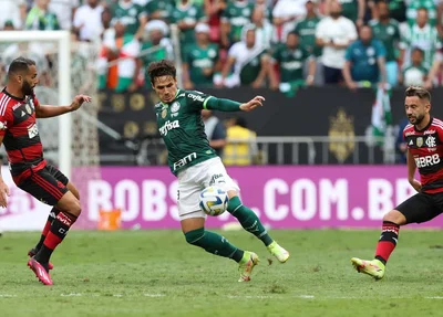 Palmeiras e Flamengo se enfrentam neste sábado (8)