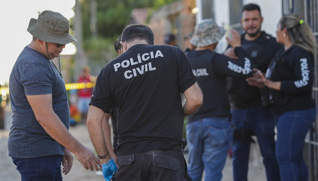 Polícia Civil fazendo levantamentos