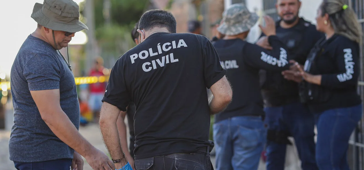 Polícia Civil fazendo levantamentos