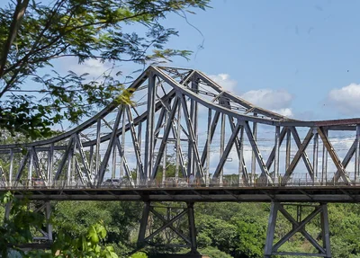 Ponte Metálica