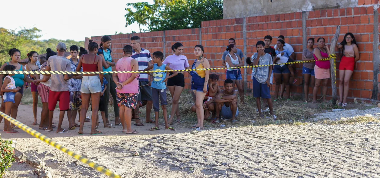 Populares no local do crime