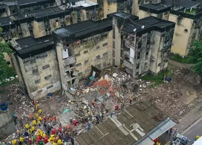 Prédio que desabou em Paulista, município de Pernambuco