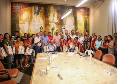 Prefeito recebeu hoje moradores do residencial Firmino Filho