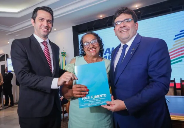 Presidente do Piauí Fomento, Feliphe Araújo, e o governador Rafael Fonteles