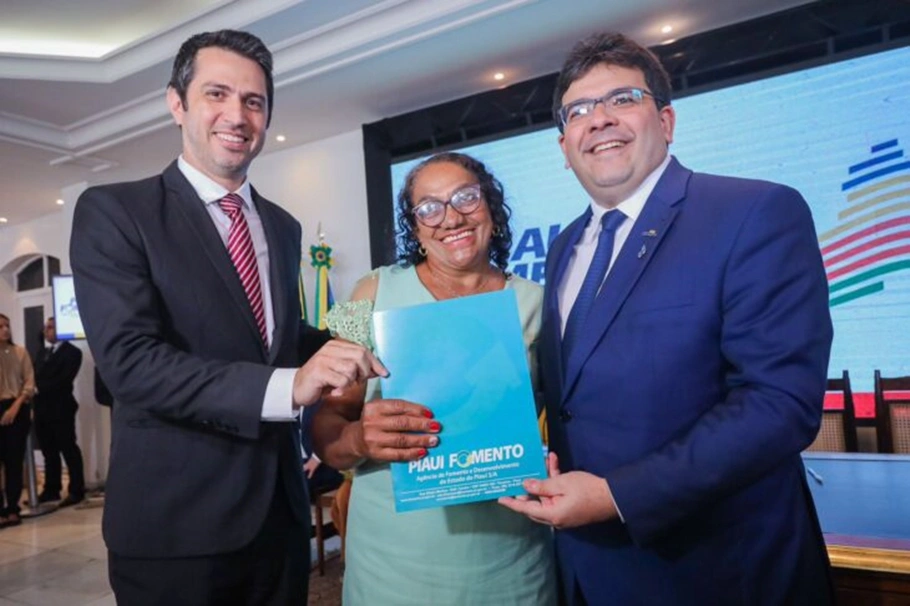 Presidente do Piauí Fomento, Feliphe Araújo, e o governador Rafael Fonteles