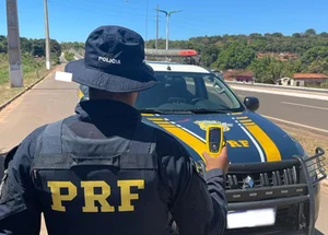 PRF-PI flagra motorista dirigindo embriagado em São João dos Patos