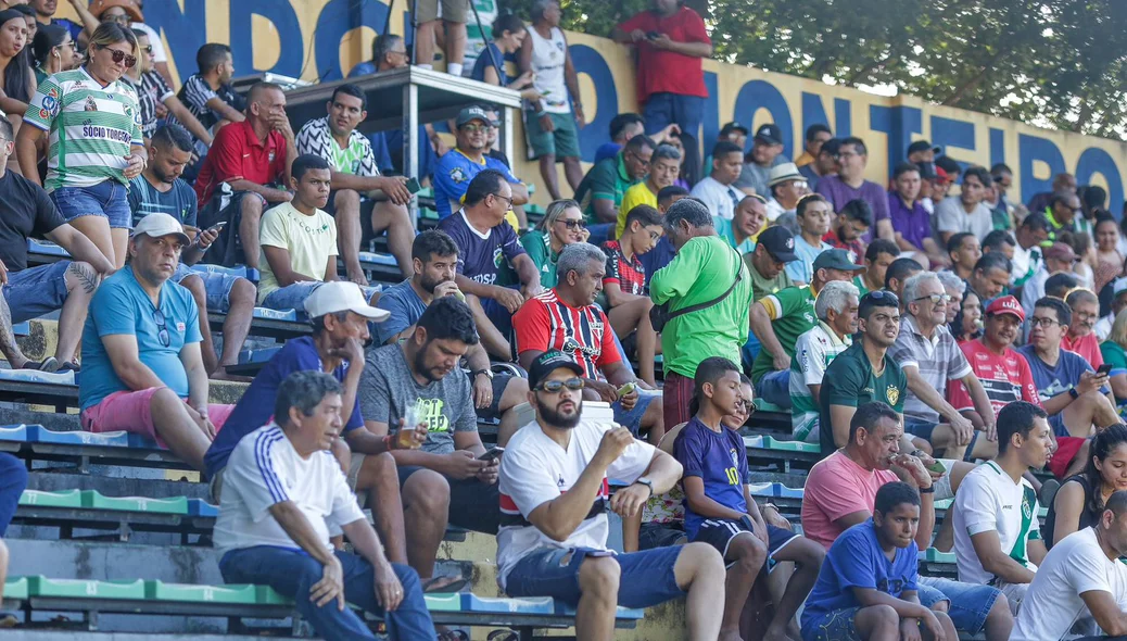 Público presente na partida entre Altos e América-RN