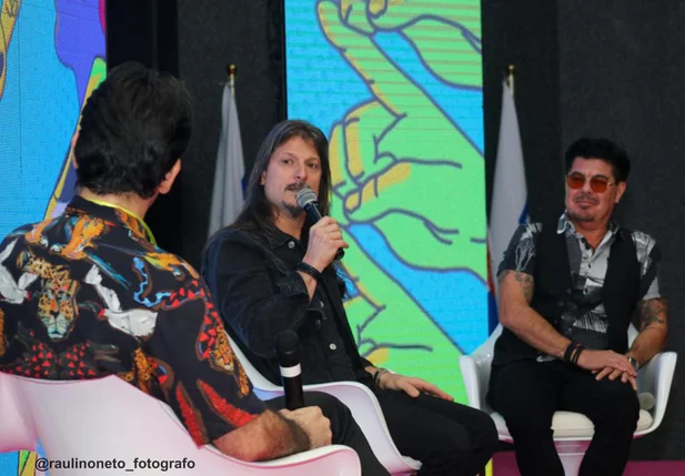 Rafael Bittencourt e Paulo Baron discutiram sobre o cenário do rock nacional no Tem Futuro