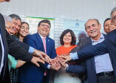 Rafael Fonteles inaugura nova maternidade