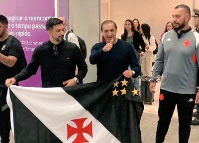 Ramón Díaz chegou ao Rio de Janeiro para assinar com o Vasco