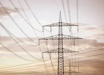 Rede de energia elétrica