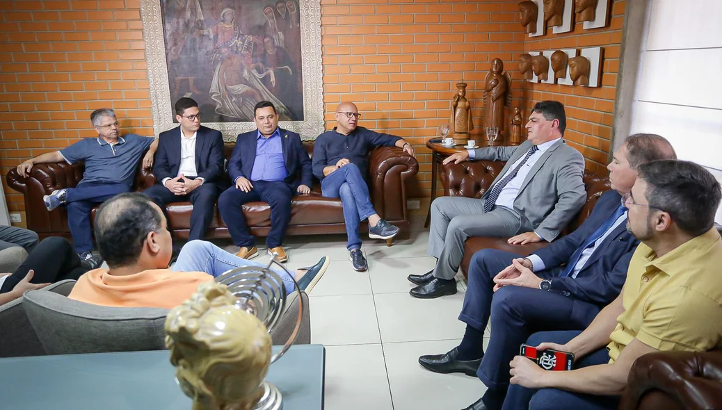 Reunião entre os presidentes da Alepi, APPM e TCE-PI e parlamentares
