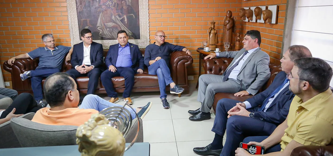 Reunião entre os presidentes da Alepi, APPM e TCE-PI e parlamentares