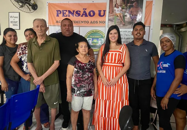 Secretária de Saúde Samantha Franco visita Pensão Uruçuí em Teresina